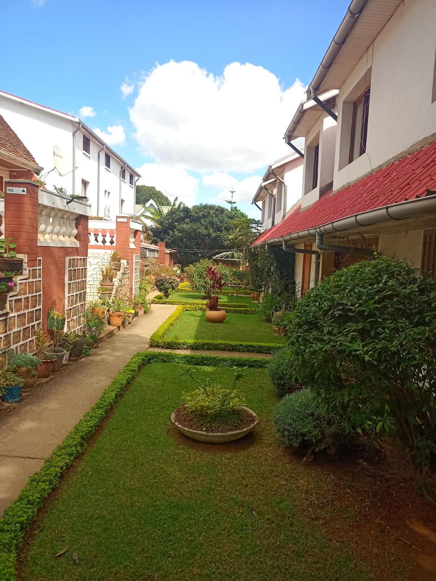 La Residence D'Ankerana อันตานานารีโว ภายนอก รูปภาพ
