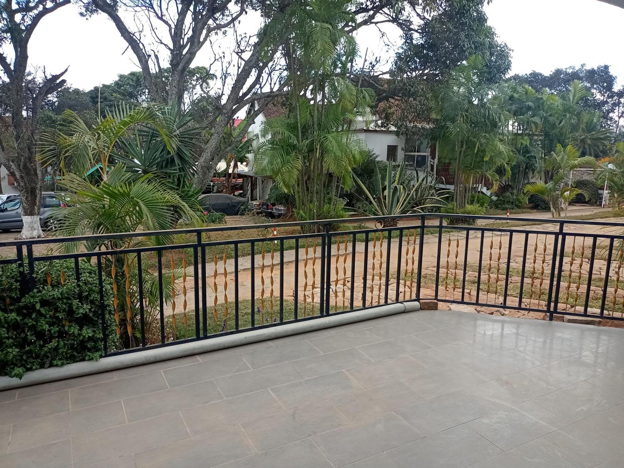 La Residence D'Ankerana อันตานานารีโว ภายนอก รูปภาพ