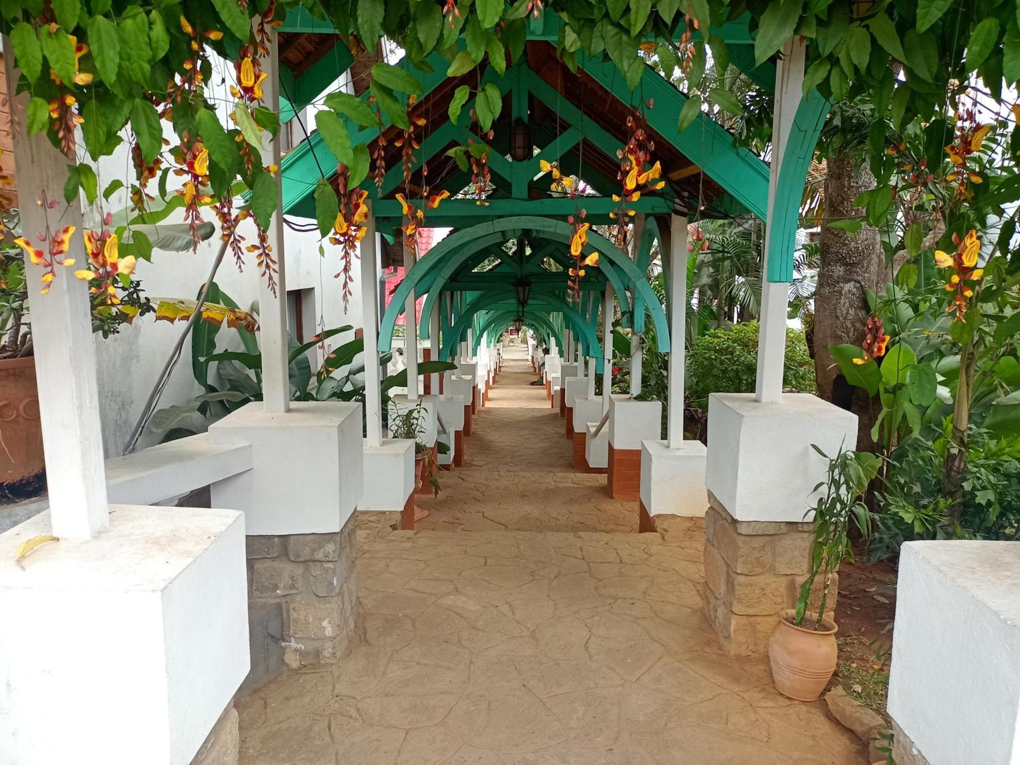 La Residence D'Ankerana อันตานานารีโว ภายนอก รูปภาพ